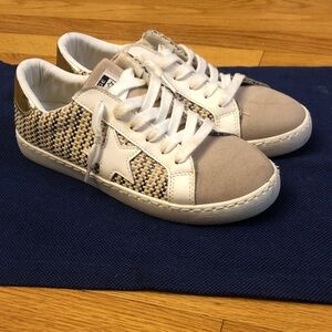 Stylish Beige and White vintage Havana “Carla” multi mix w Star Detail